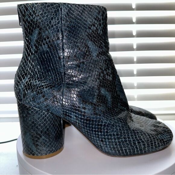 Maison Martin Margiela Blue Snake Print Leather Ankle Boots Booties. Size 39. - Picture 1 of 11